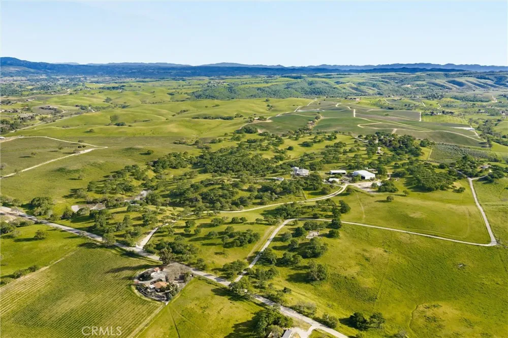 6685 El Pomar Drive Templeton, CA 93465