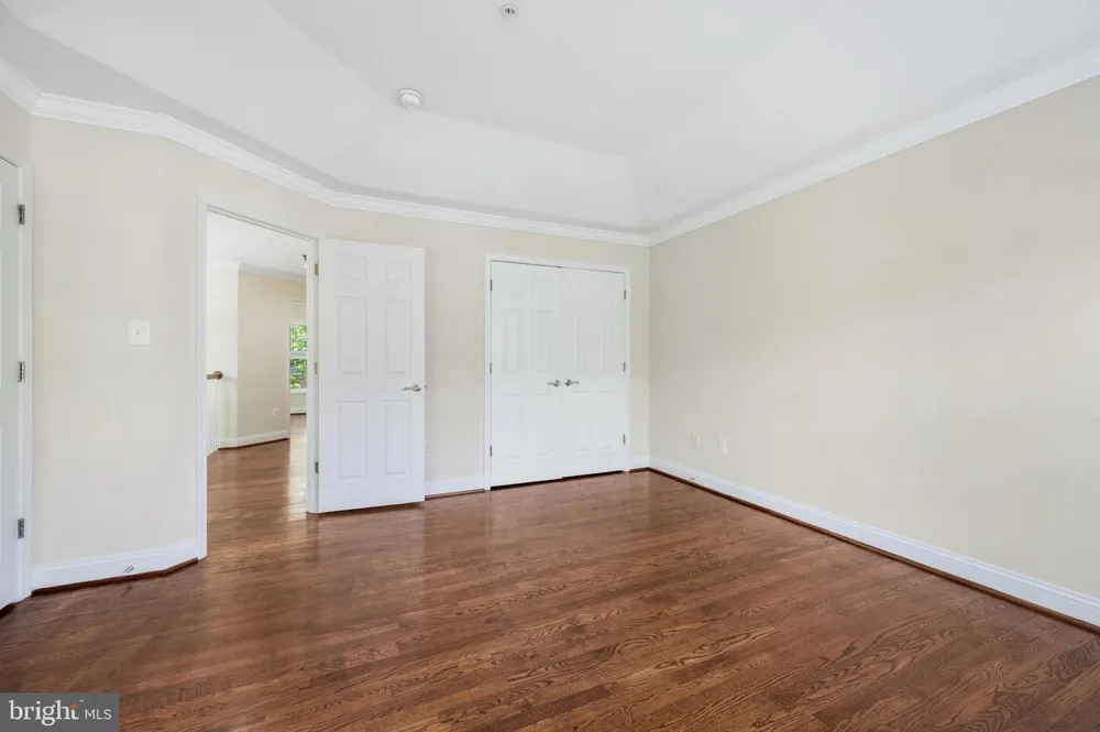 8341 BRODERICK CIRCLE Gaithersburg, MD 20877
