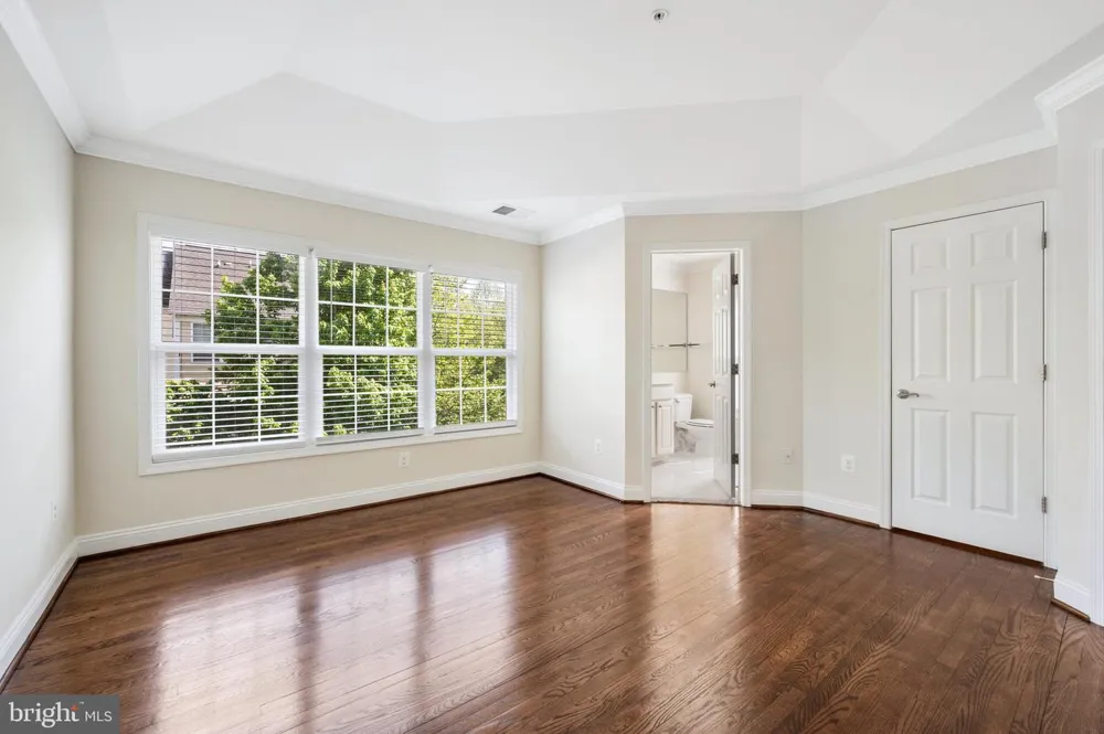 8341 BRODERICK CIRCLE Gaithersburg, MD 20877