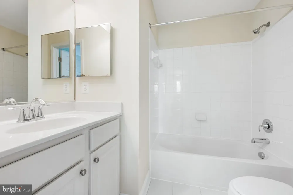 8341 BRODERICK CIRCLE Gaithersburg, MD 20877