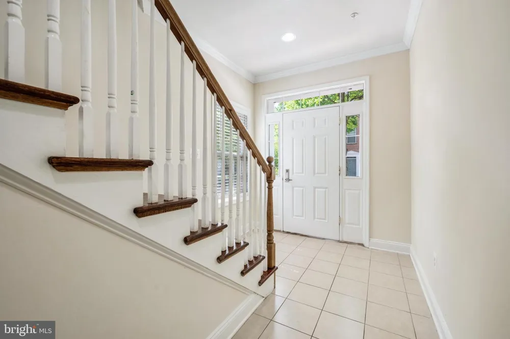 8341 BRODERICK CIRCLE Gaithersburg, MD 20877