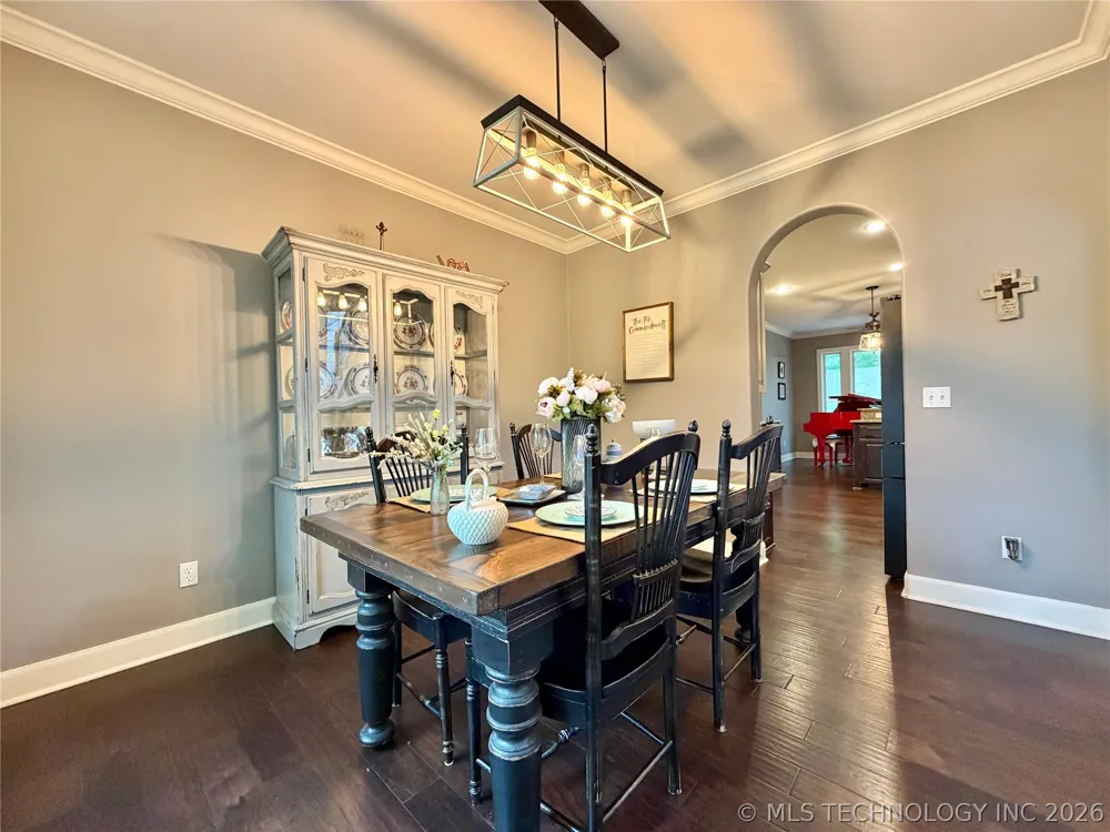 306 Hickory Drive Tahlequah, OK 74464