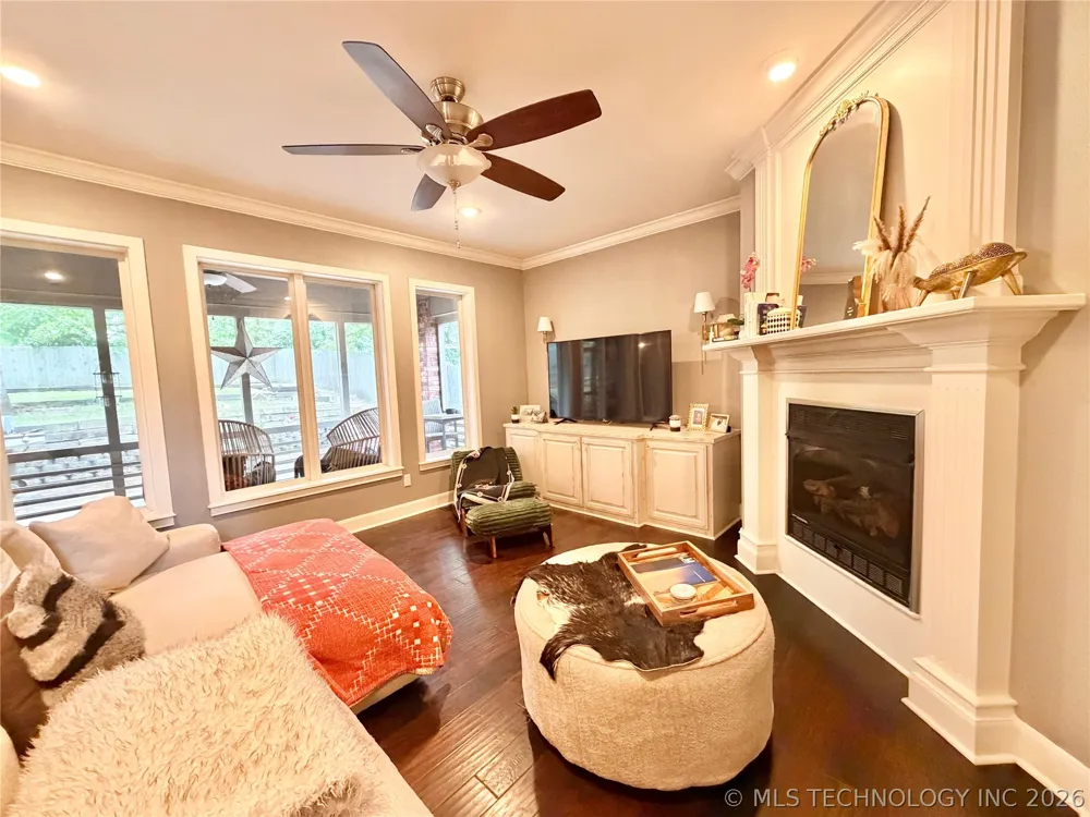 306 Hickory Drive Tahlequah, OK 74464