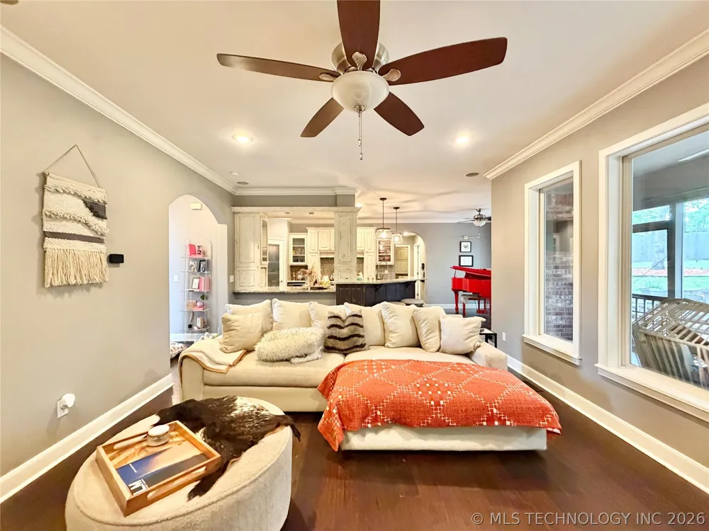 306 Hickory Drive Tahlequah, OK 74464