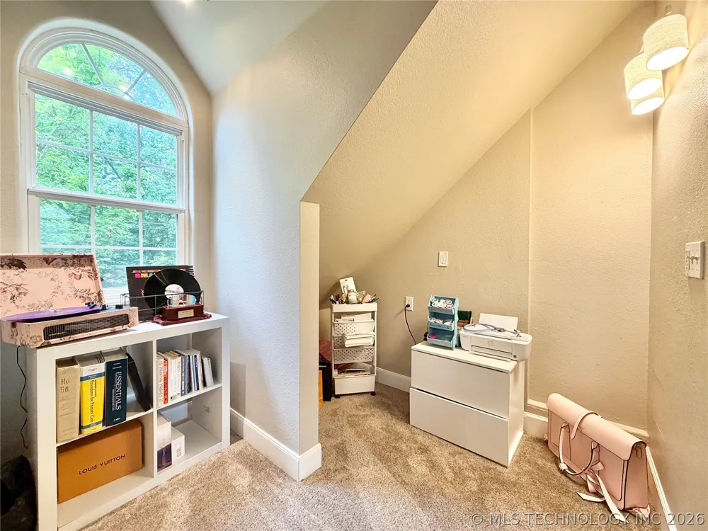 306 Hickory Drive Tahlequah, OK 74464