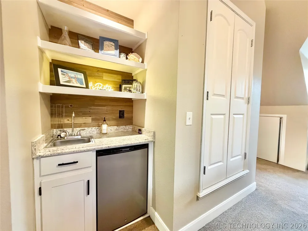 306 Hickory Drive Tahlequah, OK 74464