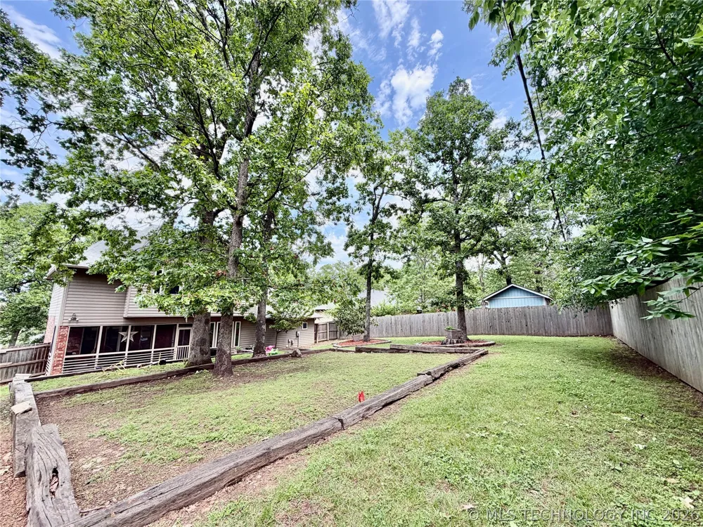 306 Hickory Drive Tahlequah, OK 74464
