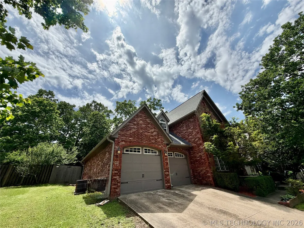 306 Hickory Drive Tahlequah, OK 74464