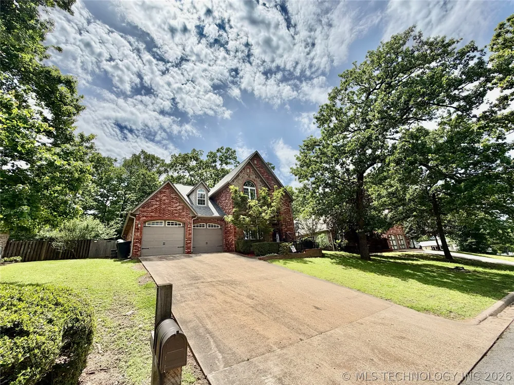 306 Hickory Drive Tahlequah, OK 74464