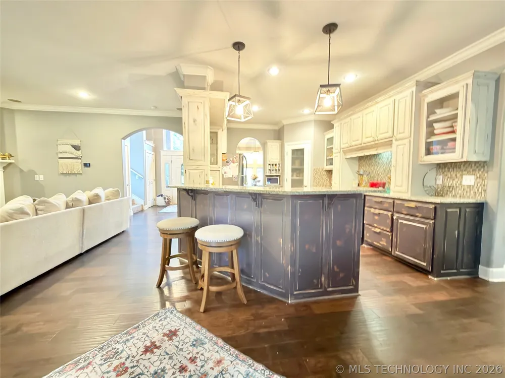 306 Hickory Drive Tahlequah, OK 74464
