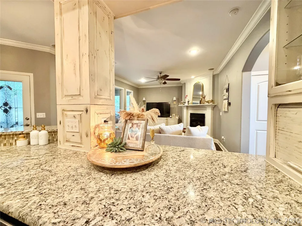 306 Hickory Drive Tahlequah, OK 74464