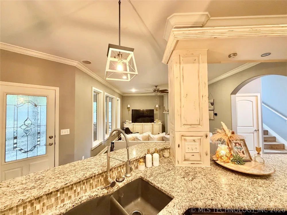306 Hickory Drive Tahlequah, OK 74464