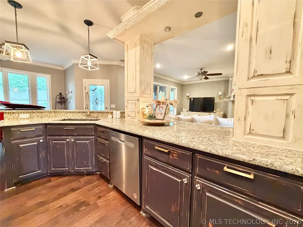 306 Hickory Drive Tahlequah, OK 74464