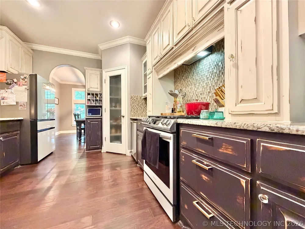 306 Hickory Drive Tahlequah, OK 74464