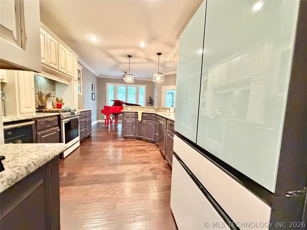 306 Hickory Drive Tahlequah, OK 74464