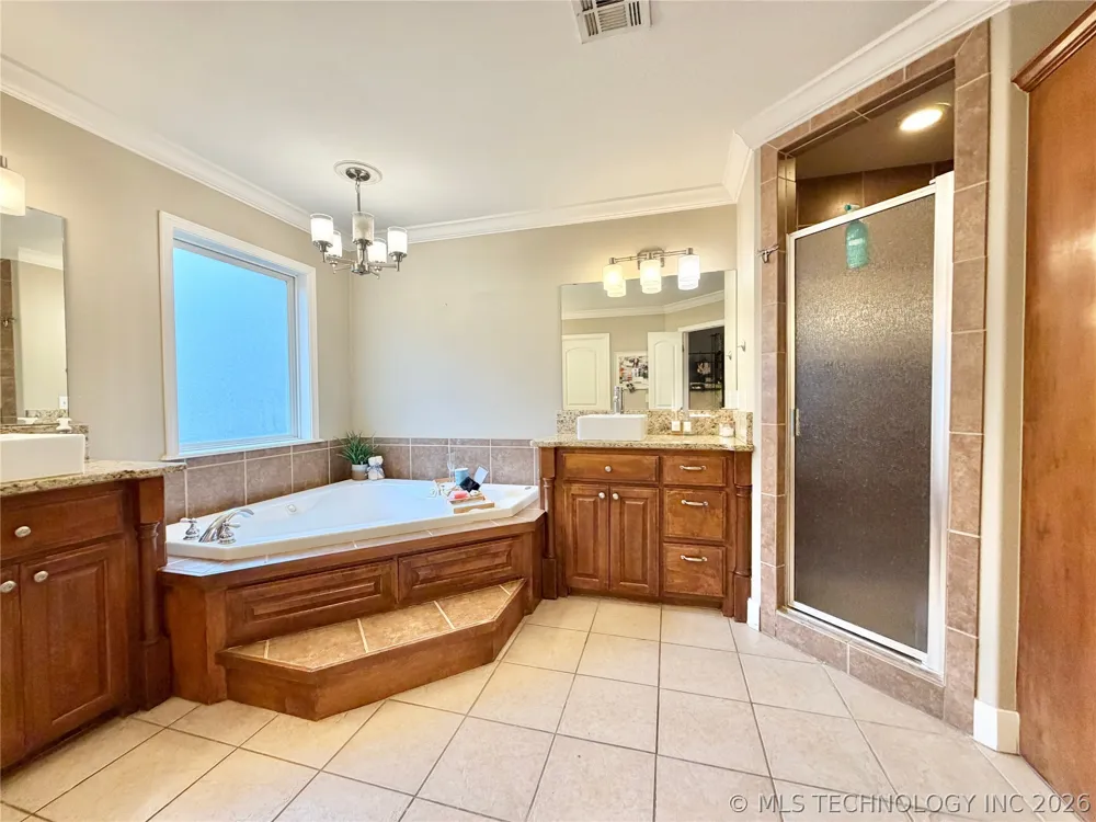 306 Hickory Drive Tahlequah, OK 74464