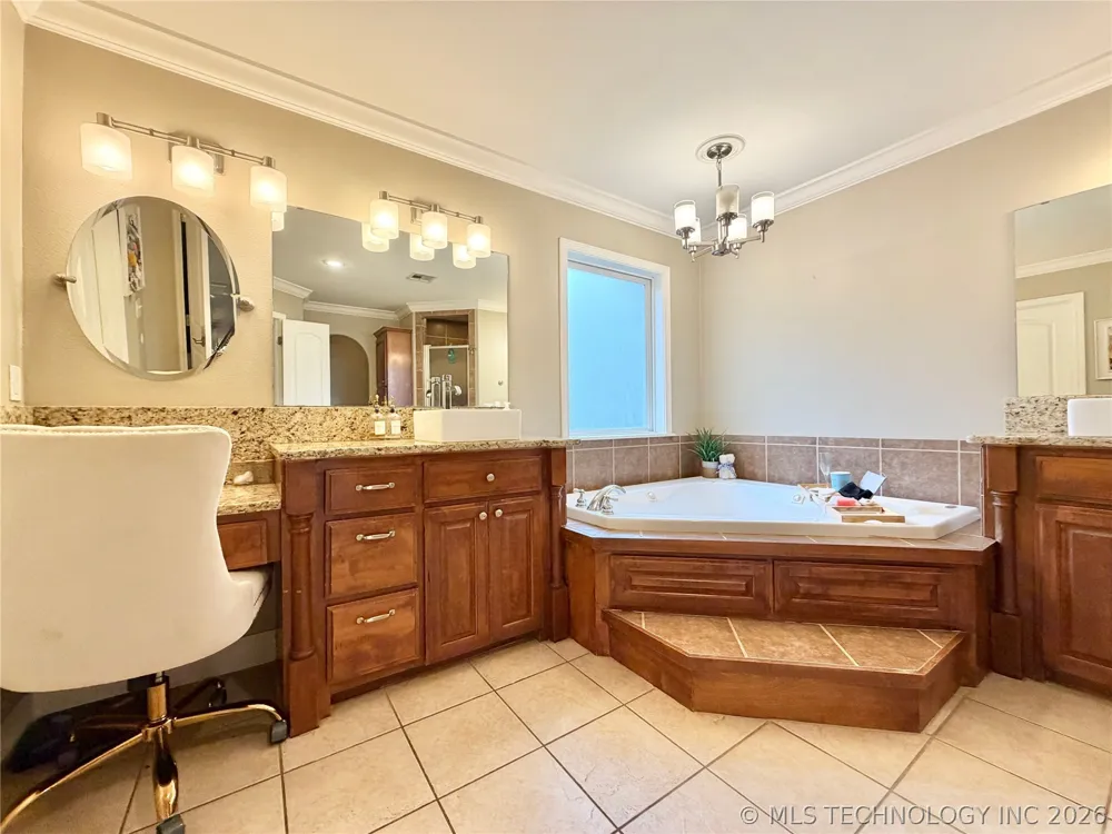 306 Hickory Drive Tahlequah, OK 74464