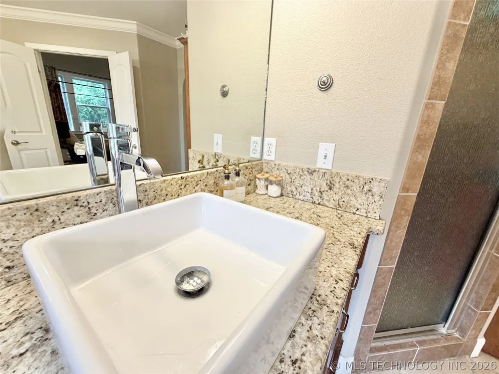 306 Hickory Drive Tahlequah, OK 74464