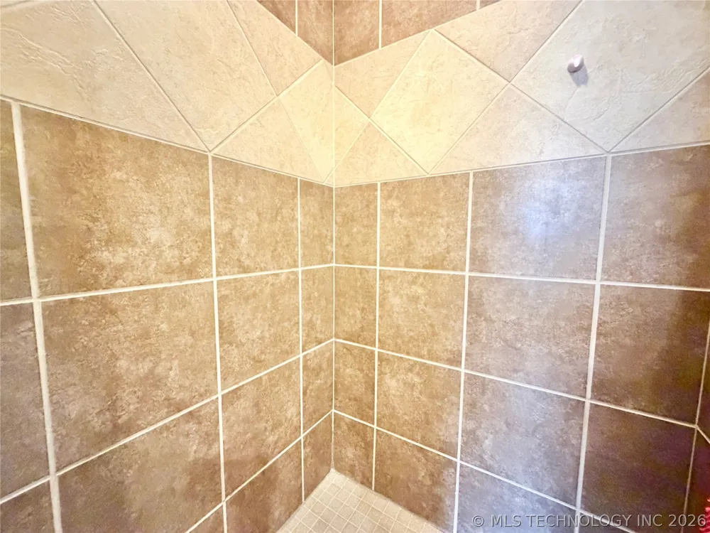 306 Hickory Drive Tahlequah, OK 74464