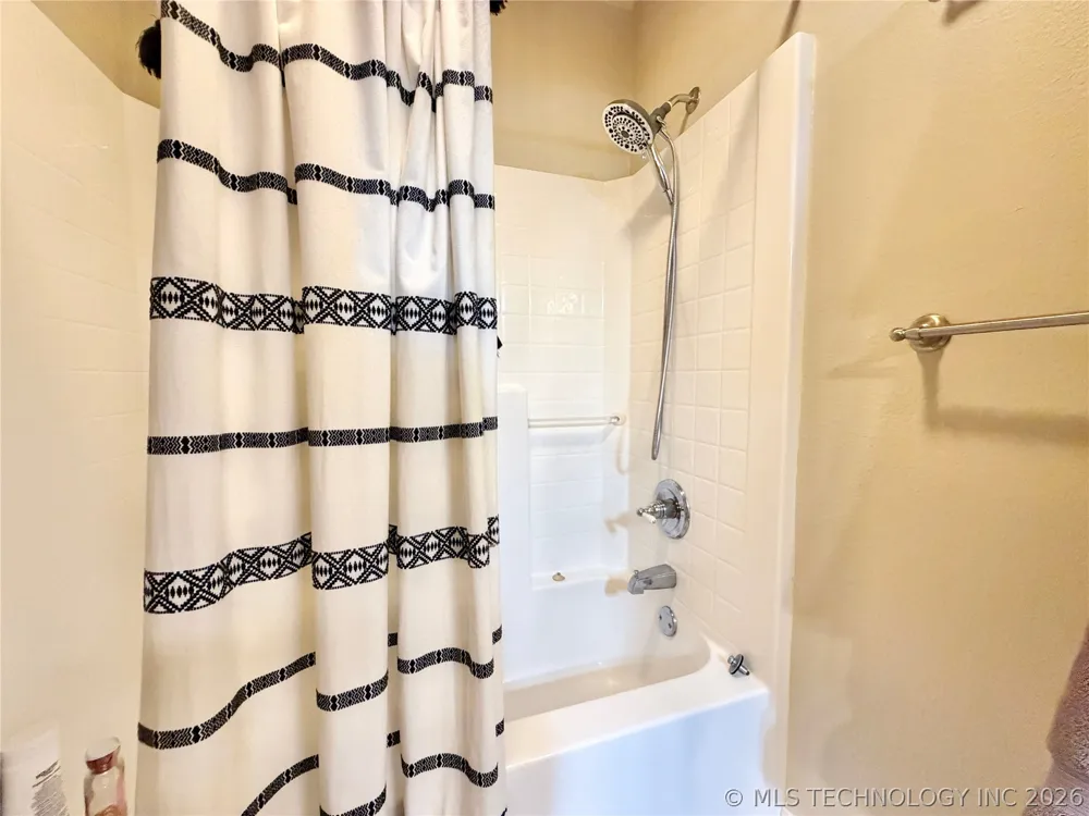 306 Hickory Drive Tahlequah, OK 74464