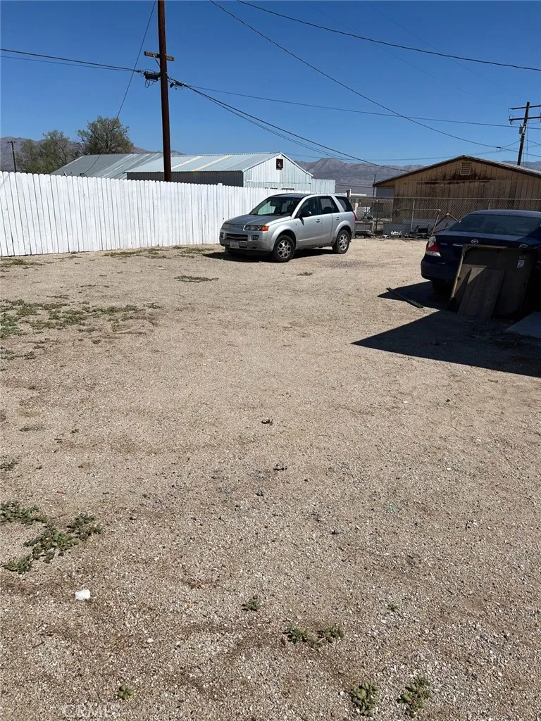 13776 Benton Street Trona, CA 93562