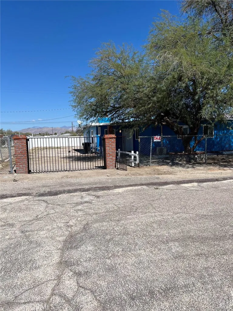 13776 Benton Street Trona, CA 93562
