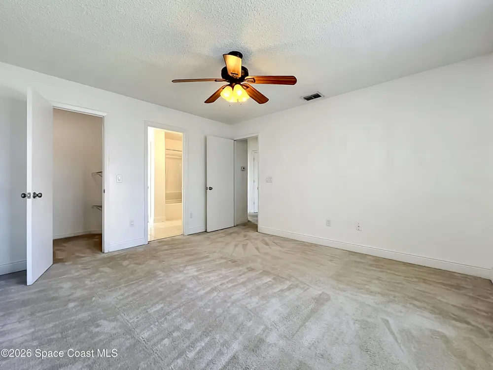 2645 Rolling Broak Drive Orlando, FL 32837