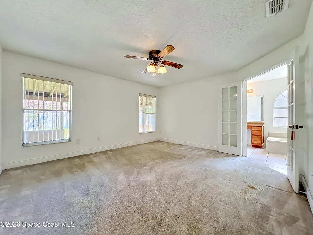 2645 Rolling Broak Drive Orlando, FL 32837