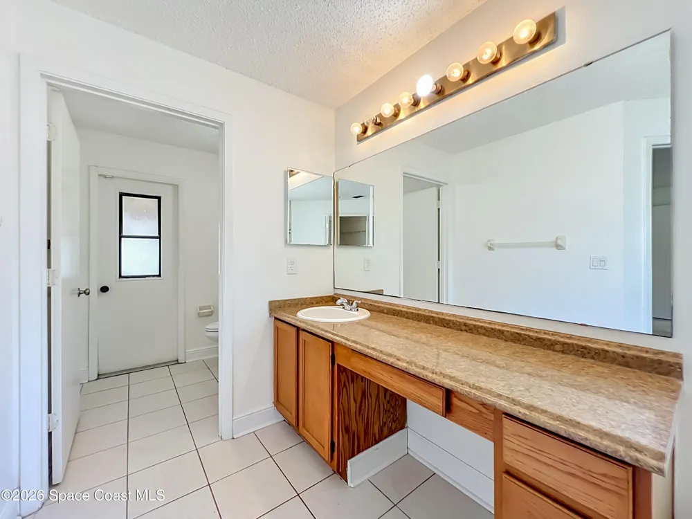 2645 Rolling Broak Drive Orlando, FL 32837