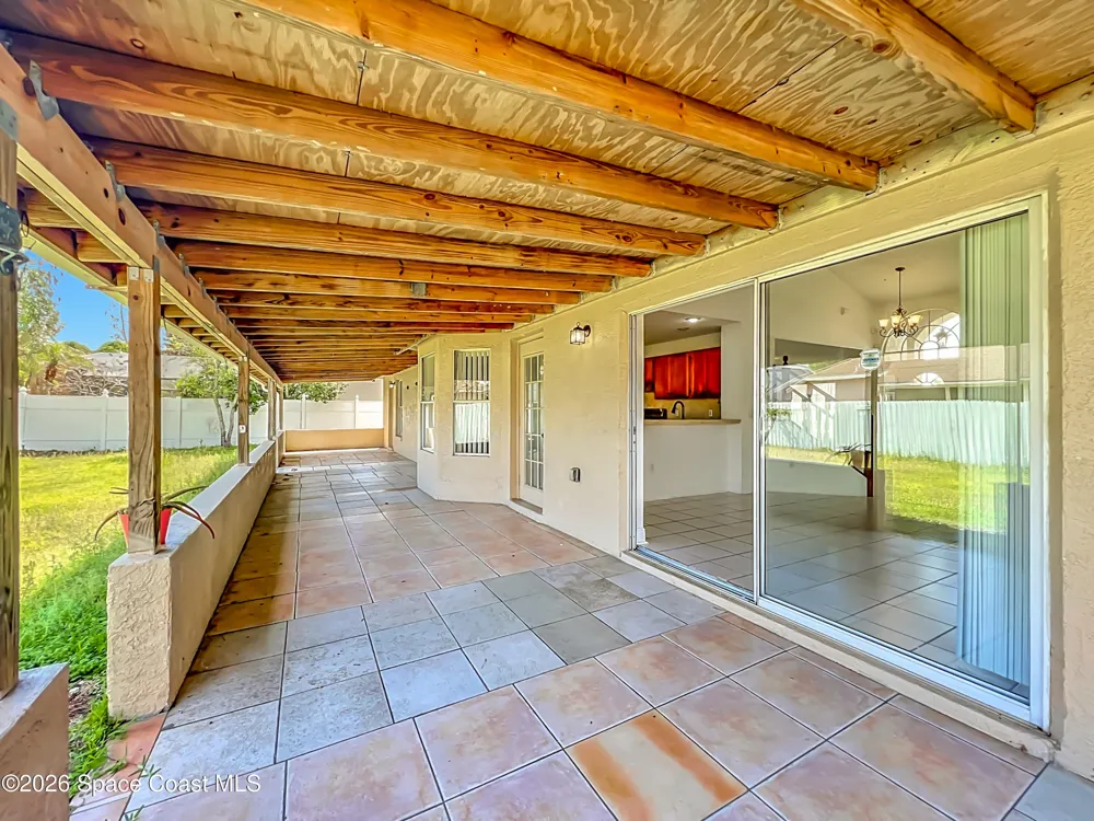 2645 Rolling Broak Drive Orlando, FL 32837