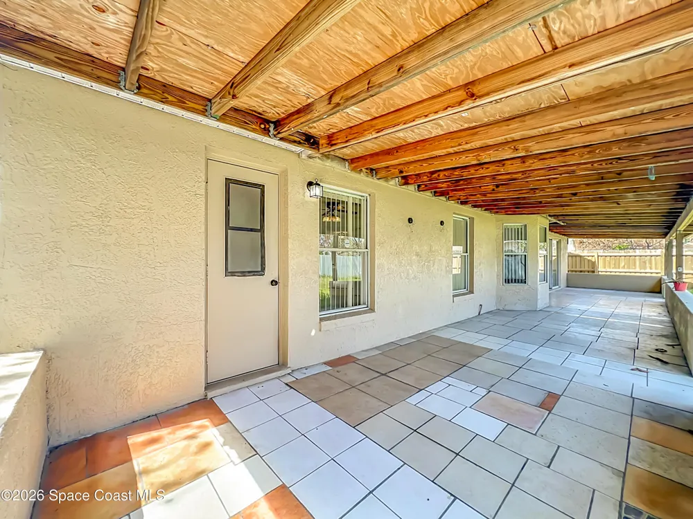 2645 Rolling Broak Drive Orlando, FL 32837