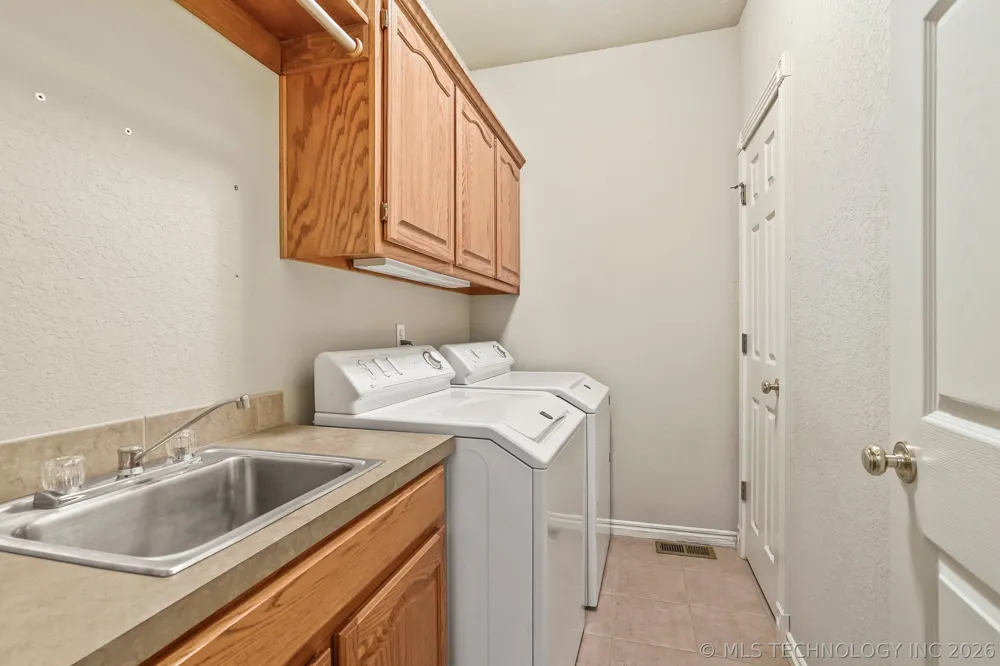 7909 E Freeport Place Broken Arrow, OK 74014