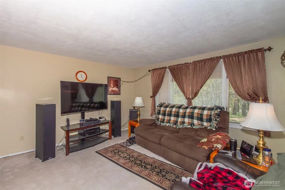 1140 S Pine Street Kettle Falls, WA 99141