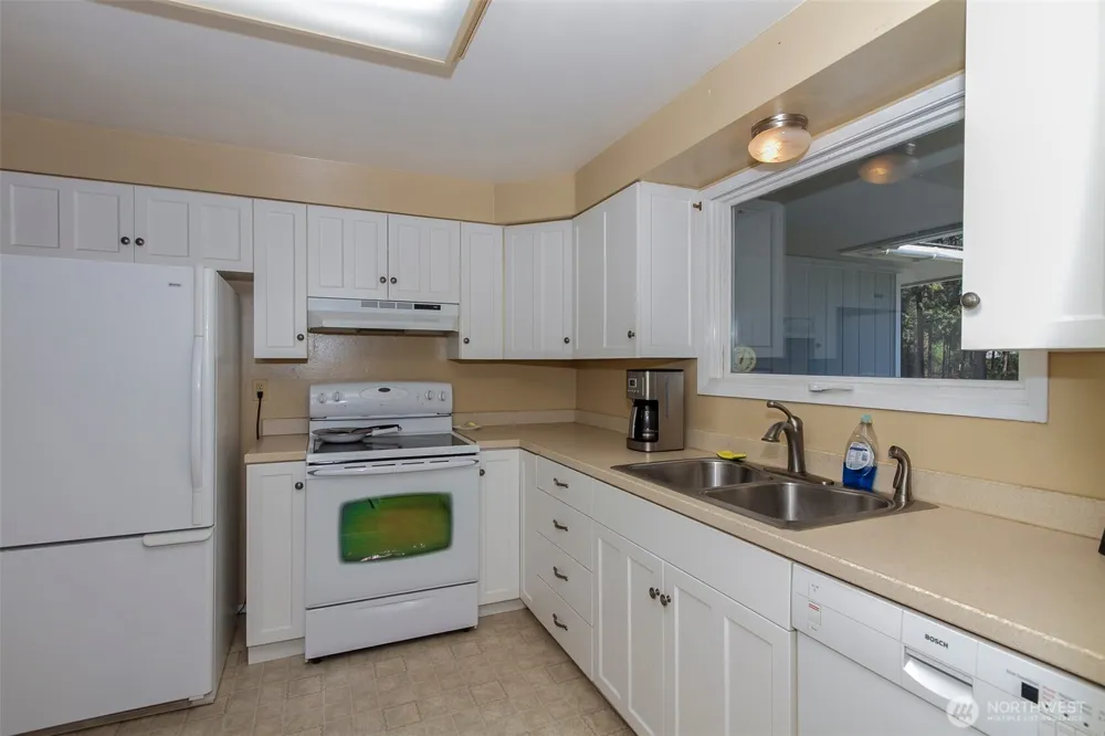 1140 S Pine Street Kettle Falls, WA 99141