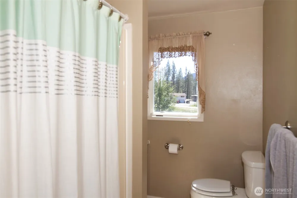 1140 S Pine Street Kettle Falls, WA 99141