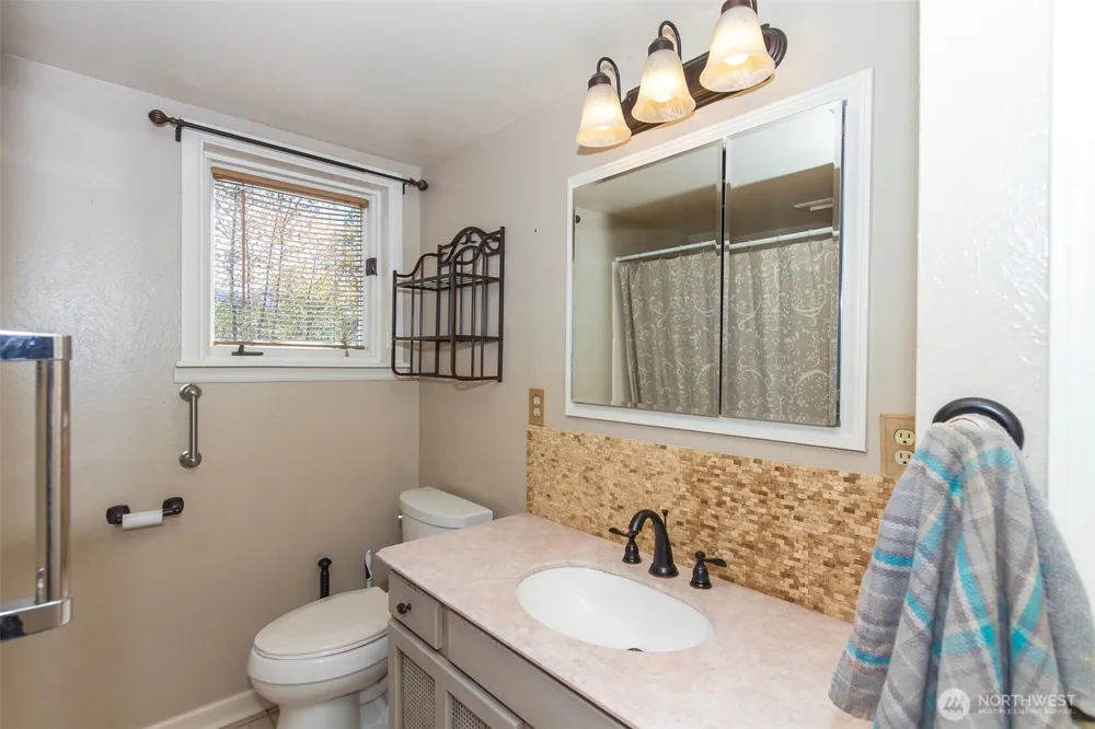 1140 S Pine Street Kettle Falls, WA 99141