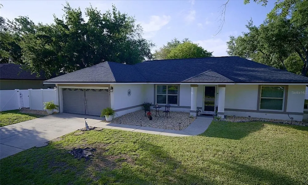 408 RAYMOND STREET Minneola, FL 34715