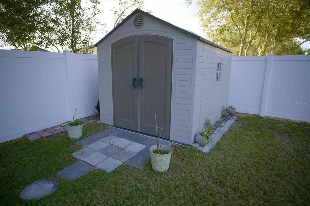 408 RAYMOND STREET Minneola, FL 34715