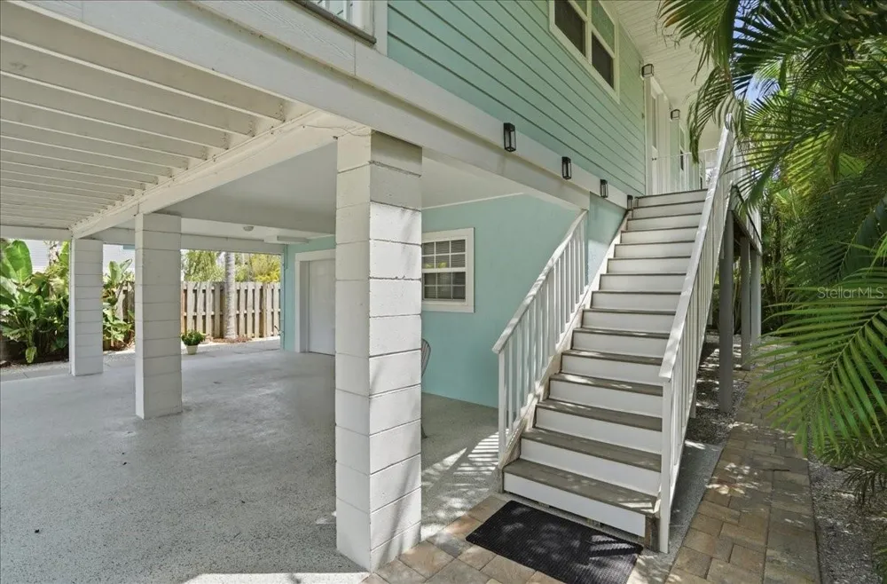 2811 GULF DRIVE Holmes Beach, FL 34217
