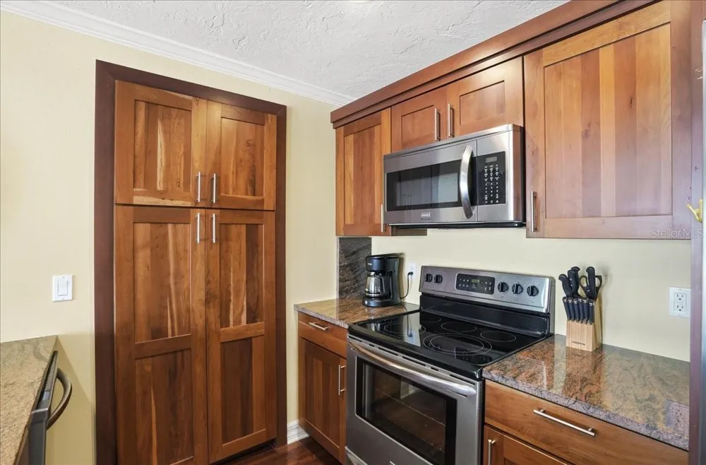 2811 GULF DRIVE Holmes Beach, FL 34217