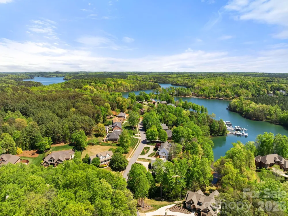 7601 Crossing Ridge Drive Belews Creek, NC 27009