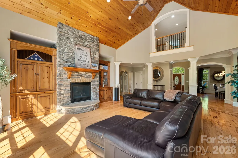 7601 Crossing Ridge Drive Belews Creek, NC 27009