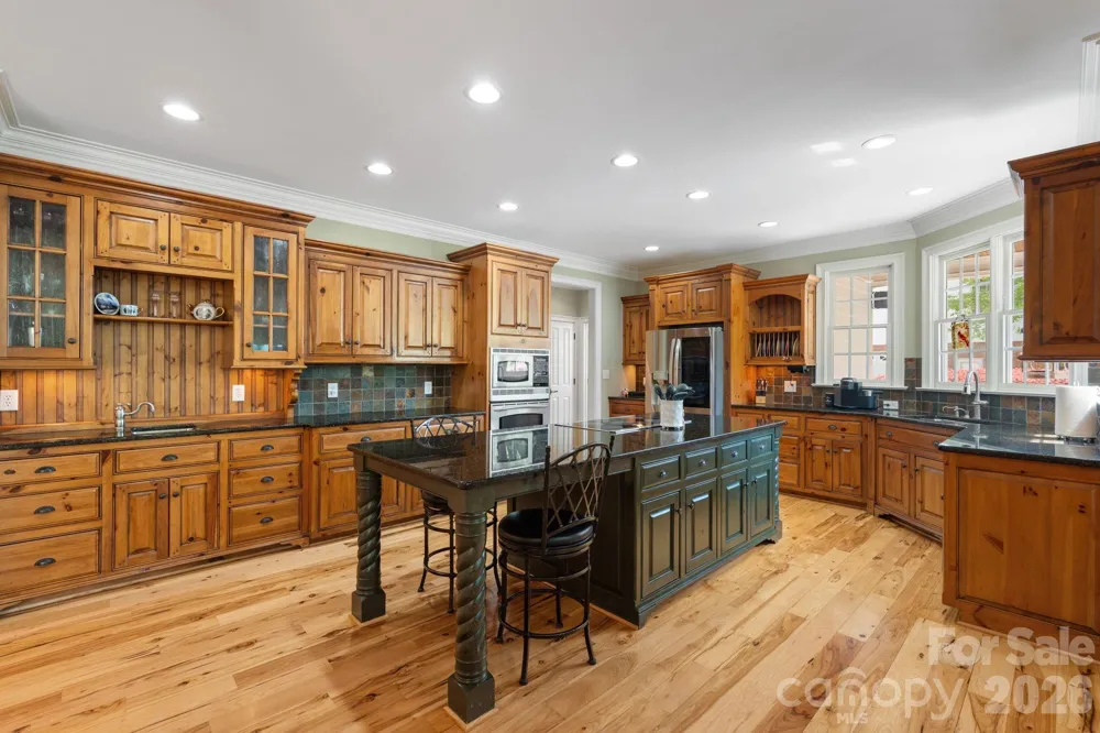 7601 Crossing Ridge Drive Belews Creek, NC 27009
