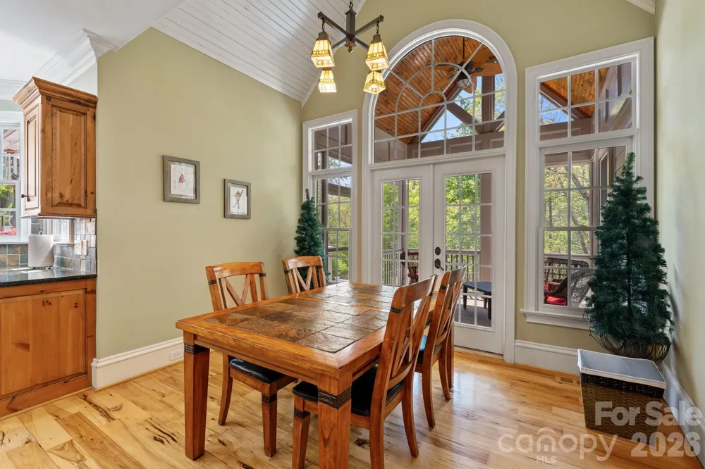 7601 Crossing Ridge Drive Belews Creek, NC 27009