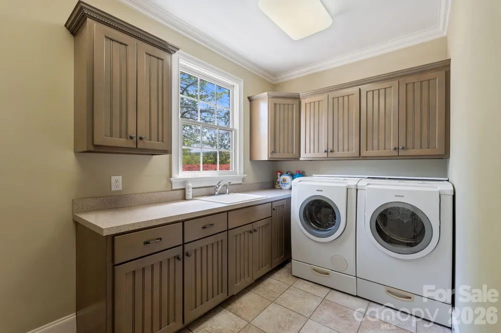 7601 Crossing Ridge Drive Belews Creek, NC 27009