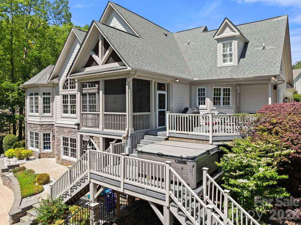 7601 Crossing Ridge Drive Belews Creek, NC 27009