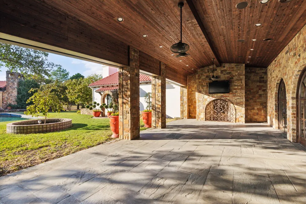 1900 Shady Oaks Drive Southlake, TX 76092