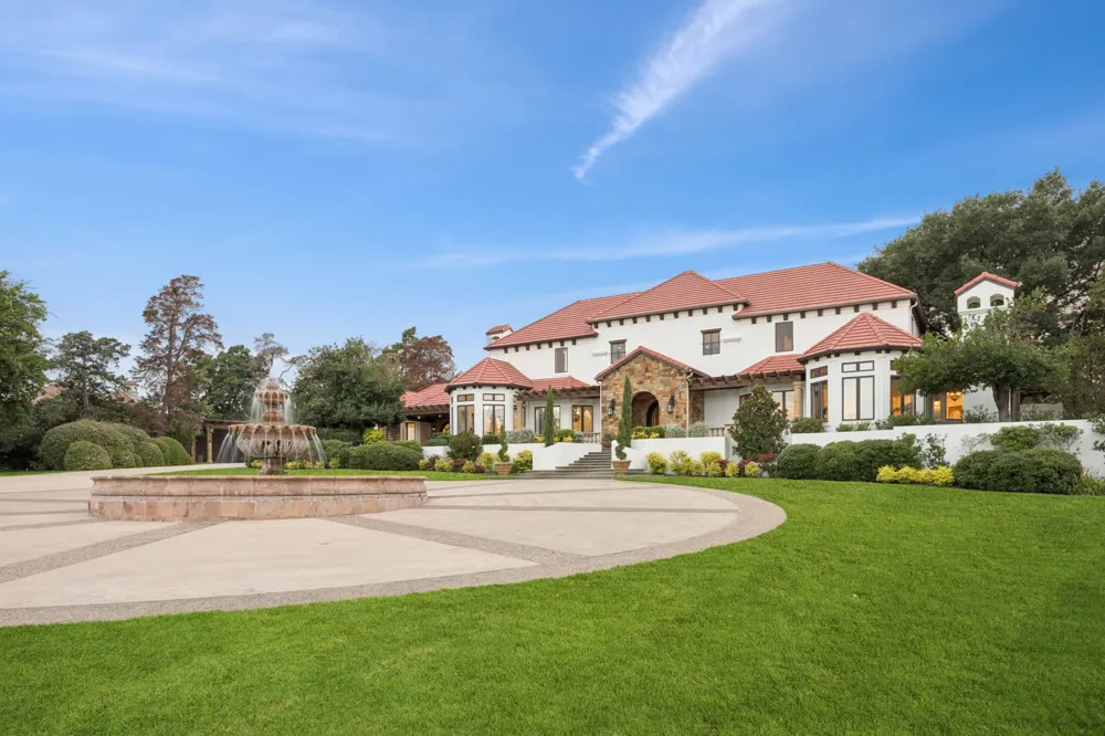 1900 Shady Oaks Drive Southlake, TX 76092