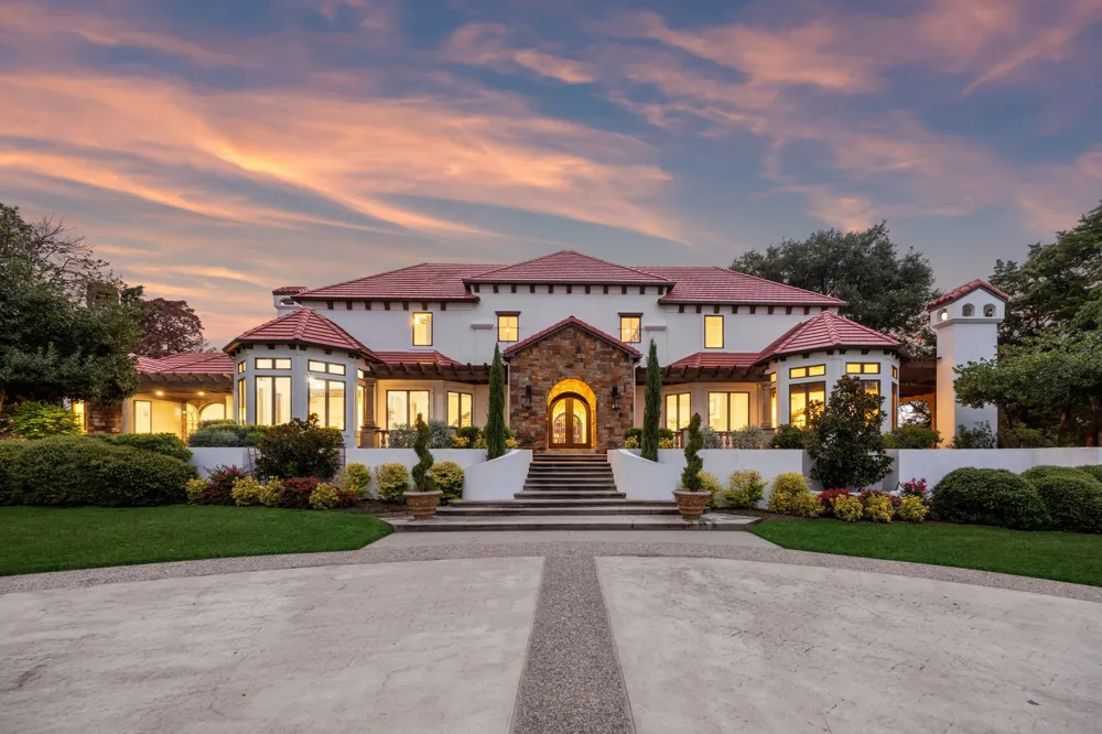 1900 Shady Oaks Drive Southlake, TX 76092
