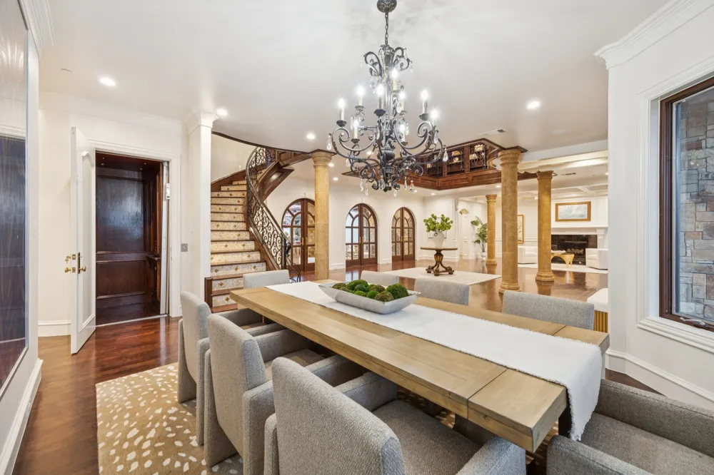 1900 Shady Oaks Drive Southlake, TX 76092